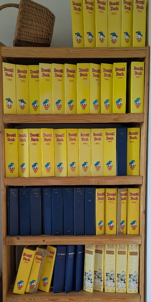 Donald Duck jaargangen in mappen van 1983 t/m 2005, Complete serie of reeks, Donald Duck, Ophalen, Gelezen