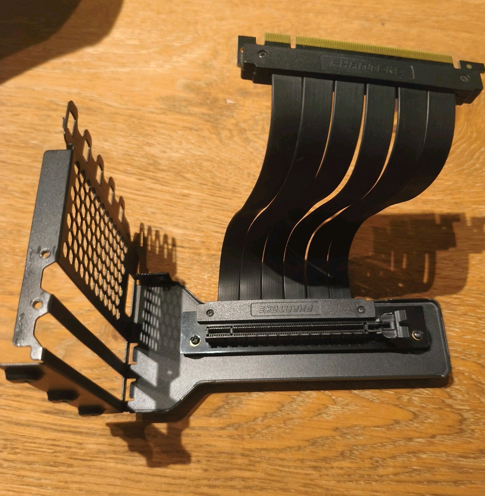 Phanteks PCIe Riser Kabel + Vertical GPU Bracket, Ophalen of Verzenden