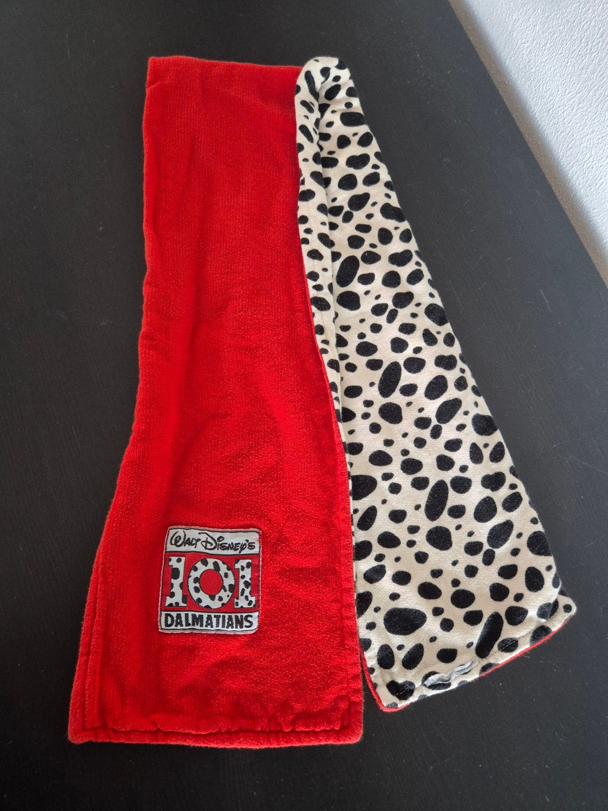Disney 101 Dalmatiërs kinder sjaal, Kinderen en Baby's, Babykleding | Mutsen, Sjaals en Wanten, Disney, Gebruikt, Jongetje of Meisje