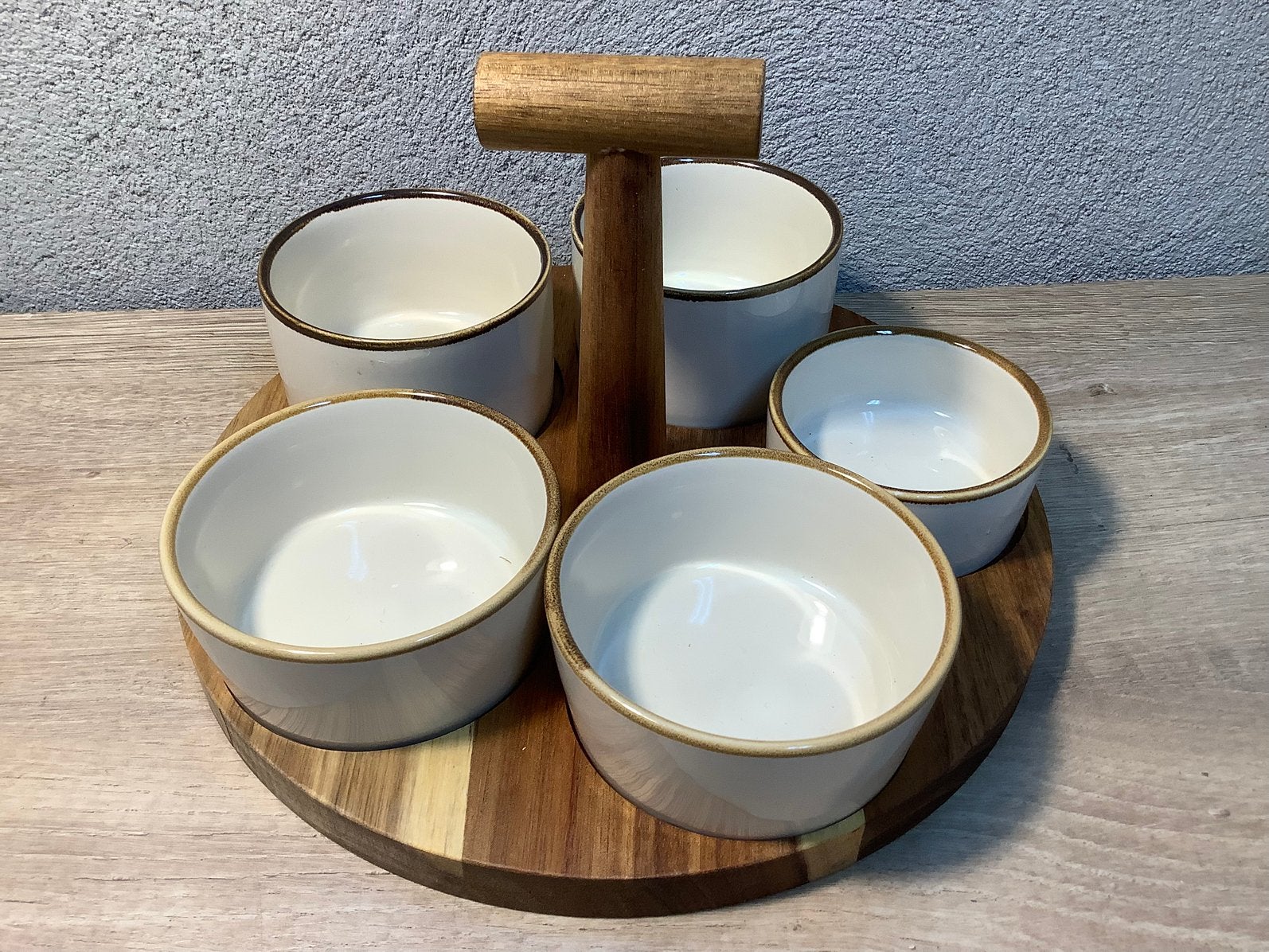 Tapas houten plank met schaaltjes, Huis en Inrichting, Ophalen of Verzenden, Aardewerk, Overige stijlen, Schaal of Schalen