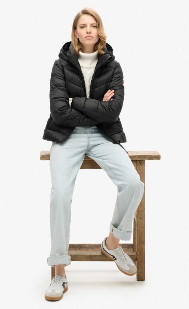 Superdry Gewatteerde Fuji-jas zwart mt 42 NIEUW €89,-, Kleding | Dames, Jassen | Winter, Superdry, Zwart, Maat 42/44 (L), Nieuw