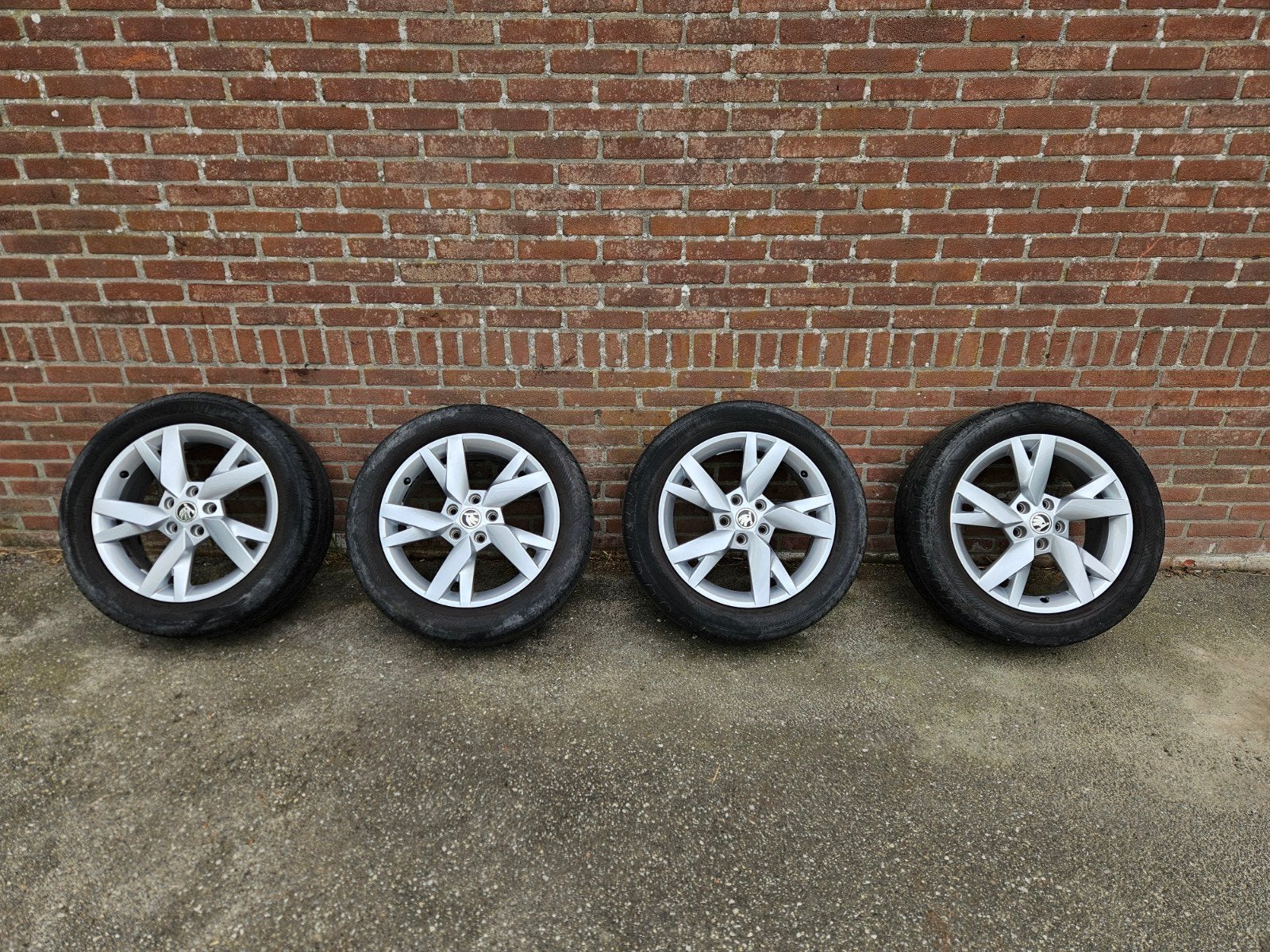 17 inch velgen Skoda Octavia NX 5x112 met Goodyear banden, Ophalen, Banden en Velgen, 17 inch, Personenwagen