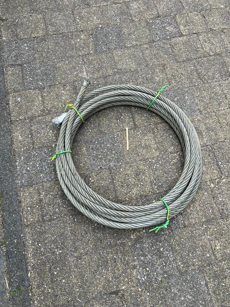 Staaldraad 10m, dikte ruim 10mm, Ophalen, Gebruikt, Kabel of Snoer