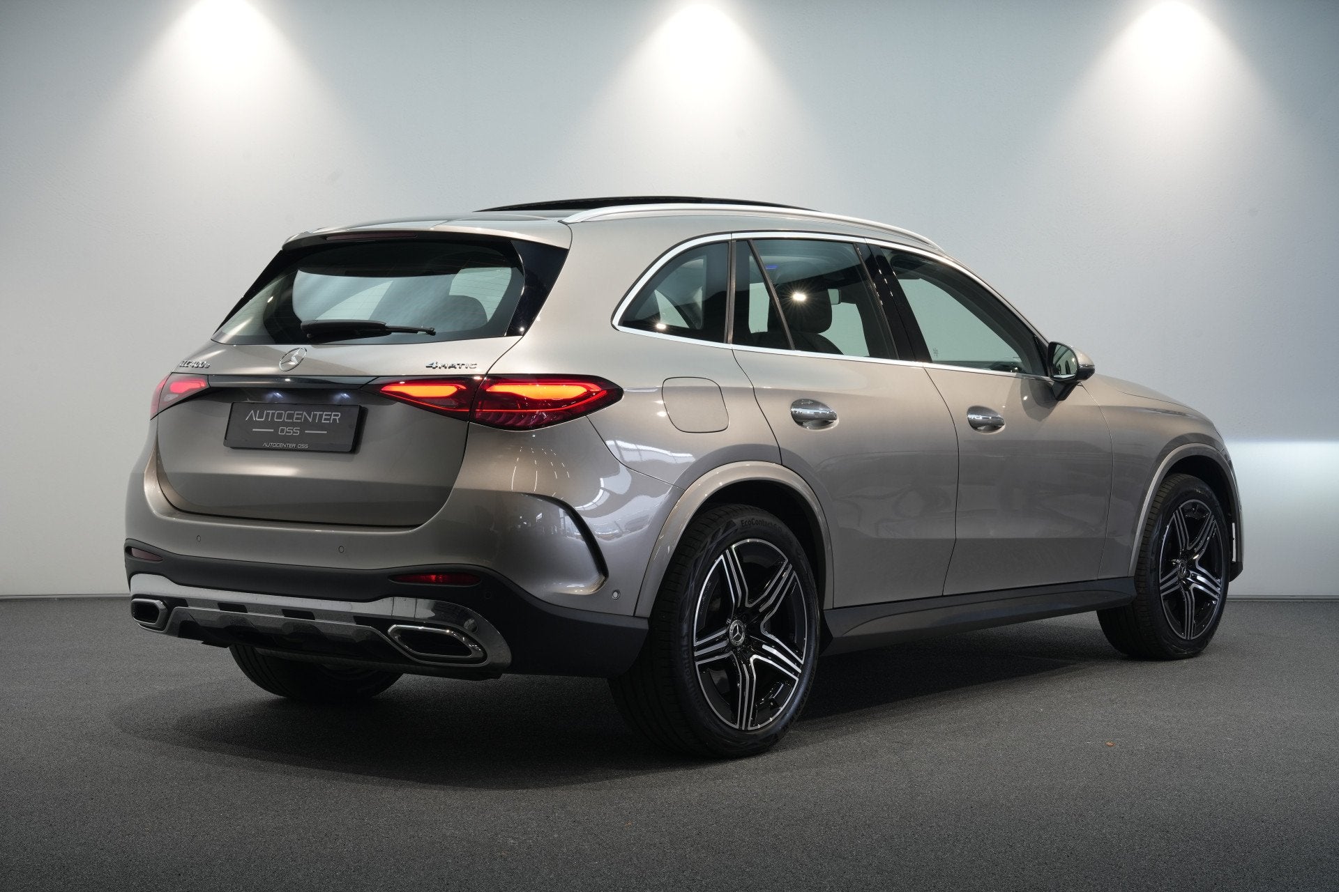 Mercedes-Benz GLC 400e 4MATIC AMG ✅ LUCHTVERING ✅ ACHTER, Auto's, Automaat, Gebruikt, Vierwielaandrijving, Hybride Elektrisch/Benzine