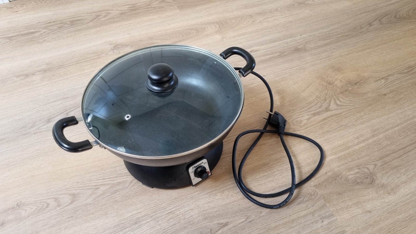 Bestrooi wokpan elektrisch, Ophalen of Verzenden, Zo goed als nieuw, Wok