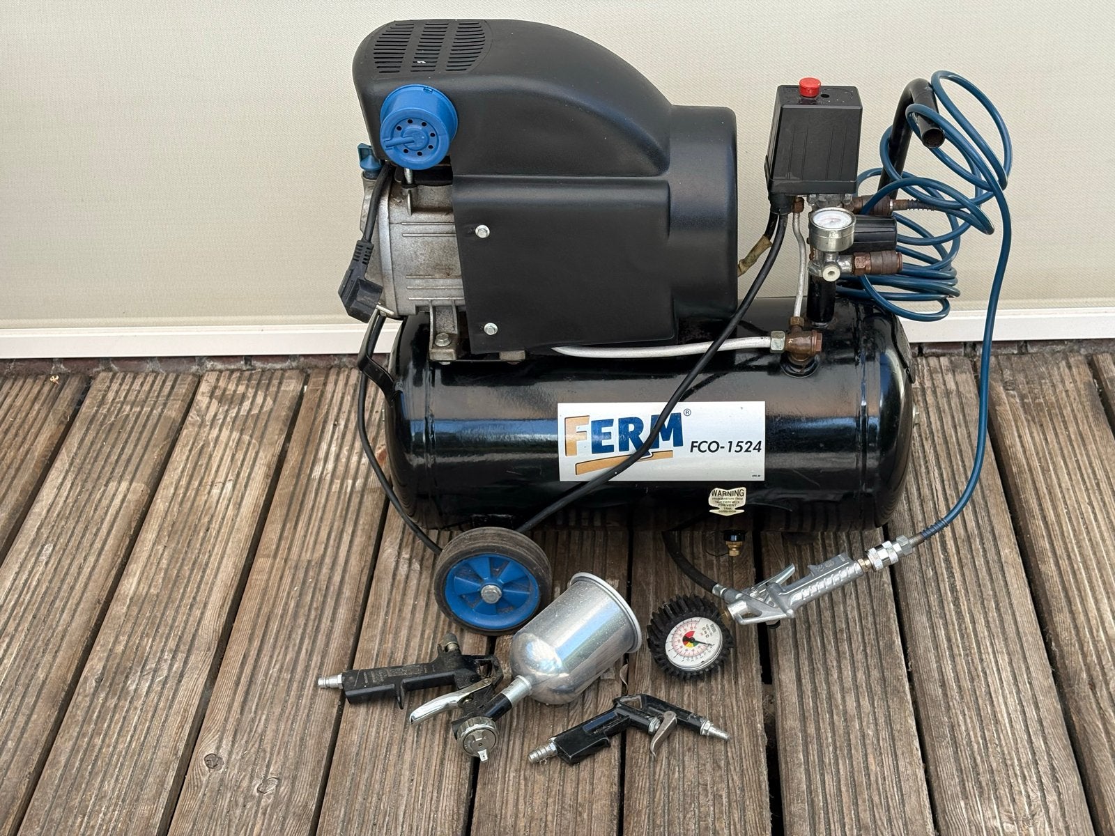 Ferm Compressor FCO-1524 met accessoires, Ophalen, Gebruikt, 6 tot 10 bar, Minder dan 200 liter/min