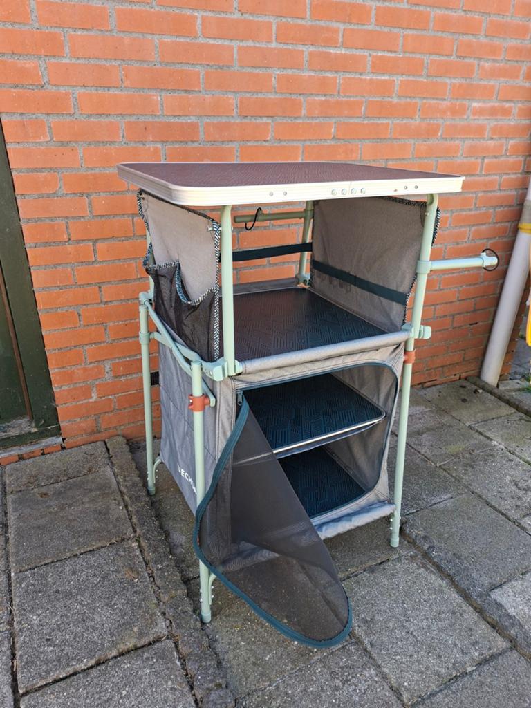 Quechua camping opbergkastje, Ophalen, Gebruikt, Campingkast