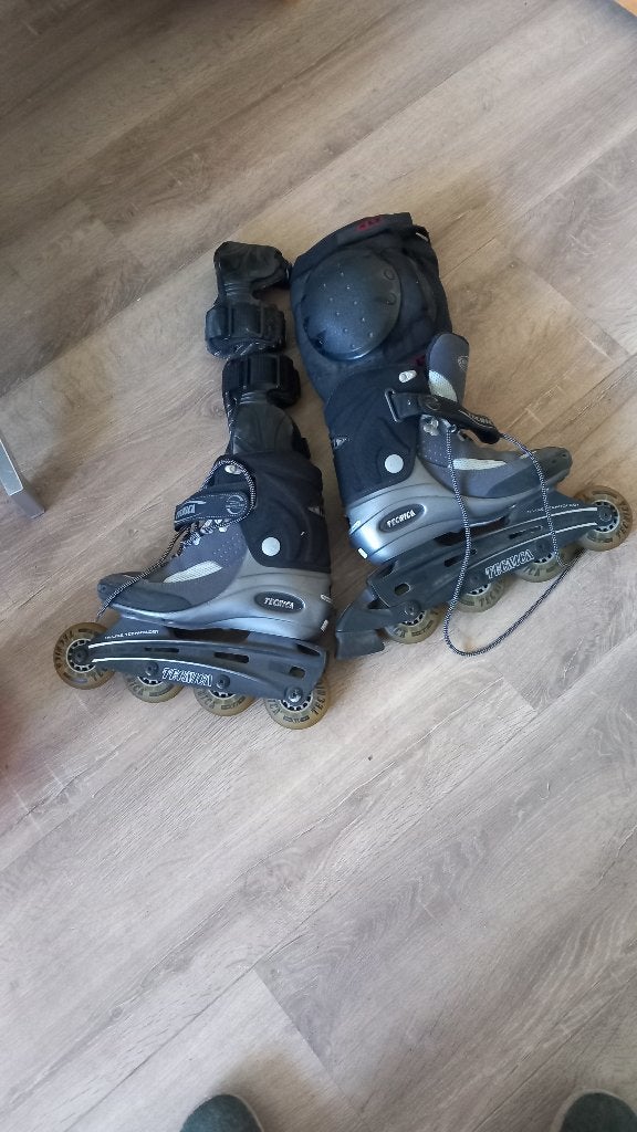 skeelers rollerblade tecnica, Sport en Fitness, Skeelers, Gebruikt, Kinderen, Inline skates 4 wielen, Ophalen