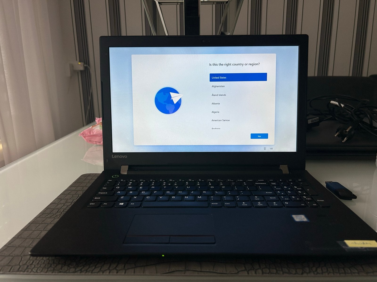 Lenovo V510‑15IKB (i3 / 4GB / 240GB SSD / Win11), Ophalen, 2 tot 3 Ghz, 8 GB, Zo goed als nieuw