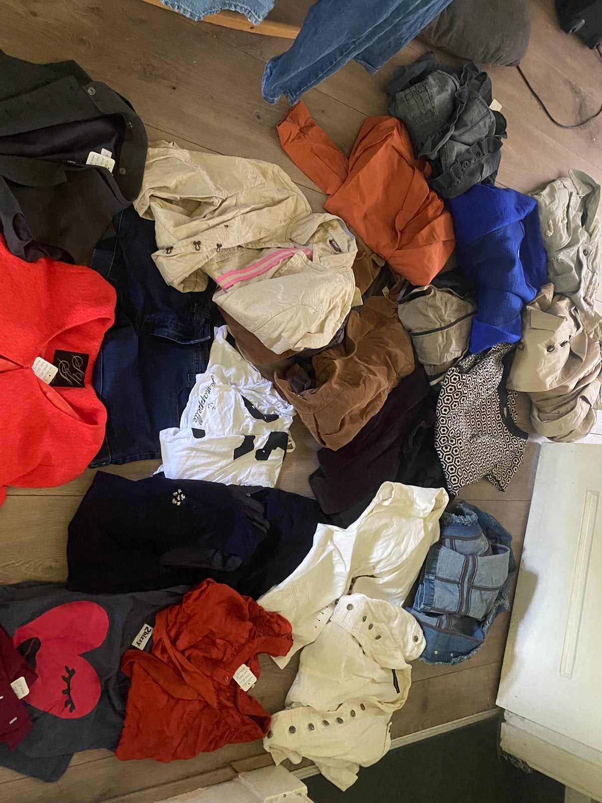 2 Tassen  met 20 merk kledingstukken maat M/L, Ophalen of Verzenden, Zo goed als nieuw, Maat 42/44 (L)