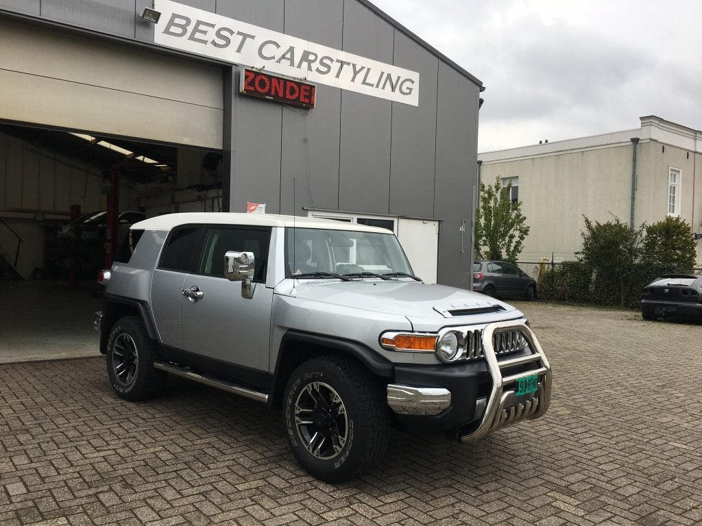 Toyota FJ Cruiser Pushbar Bullbar