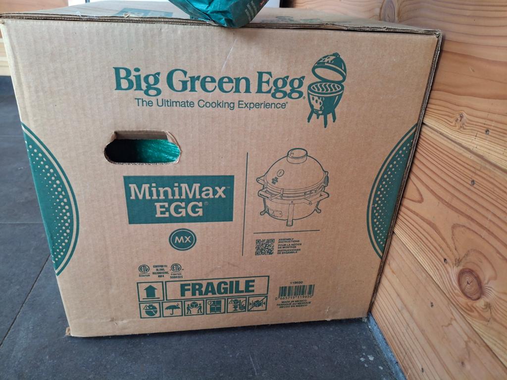 Big Green Egg MiniMax met houtskool en aanmaakblokjes, Tuin en Terras, Houtskoolbarbecues, Ophalen of Verzenden, Nieuw, Big Green Egg
