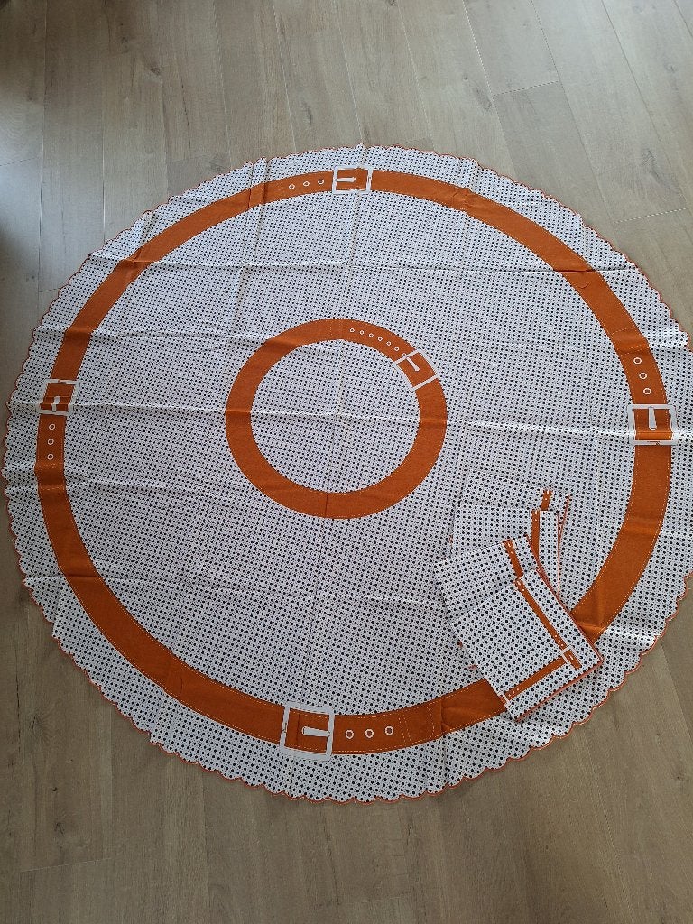 rond tafelkleed "gesp " 165 cm. incl. 4 servetten, Inclusief servetten, Rond, Nieuw, Ophalen of Verzenden