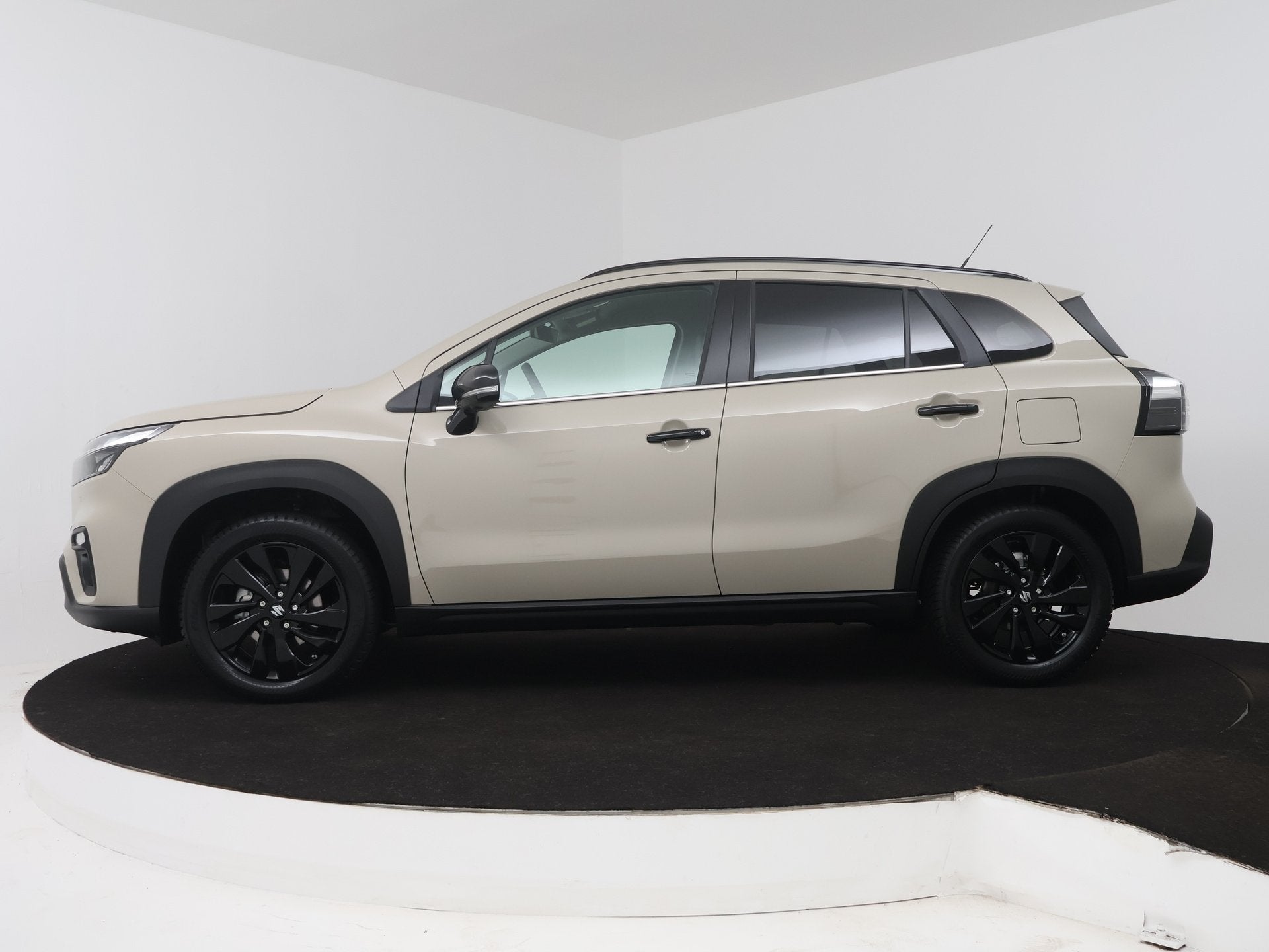 Suzuki S-Cross 1.4 Boosterjet Special Edition Hybrid | Speci, Auto's, 4 cilinders, 1373 cc, SUV of Terreinwagen, 17 km/l
