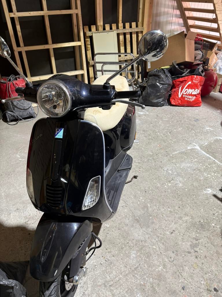 Vespa lx 2 takt onversleuteld, Ophalen, Gebruikt, Benzine, Vespa
