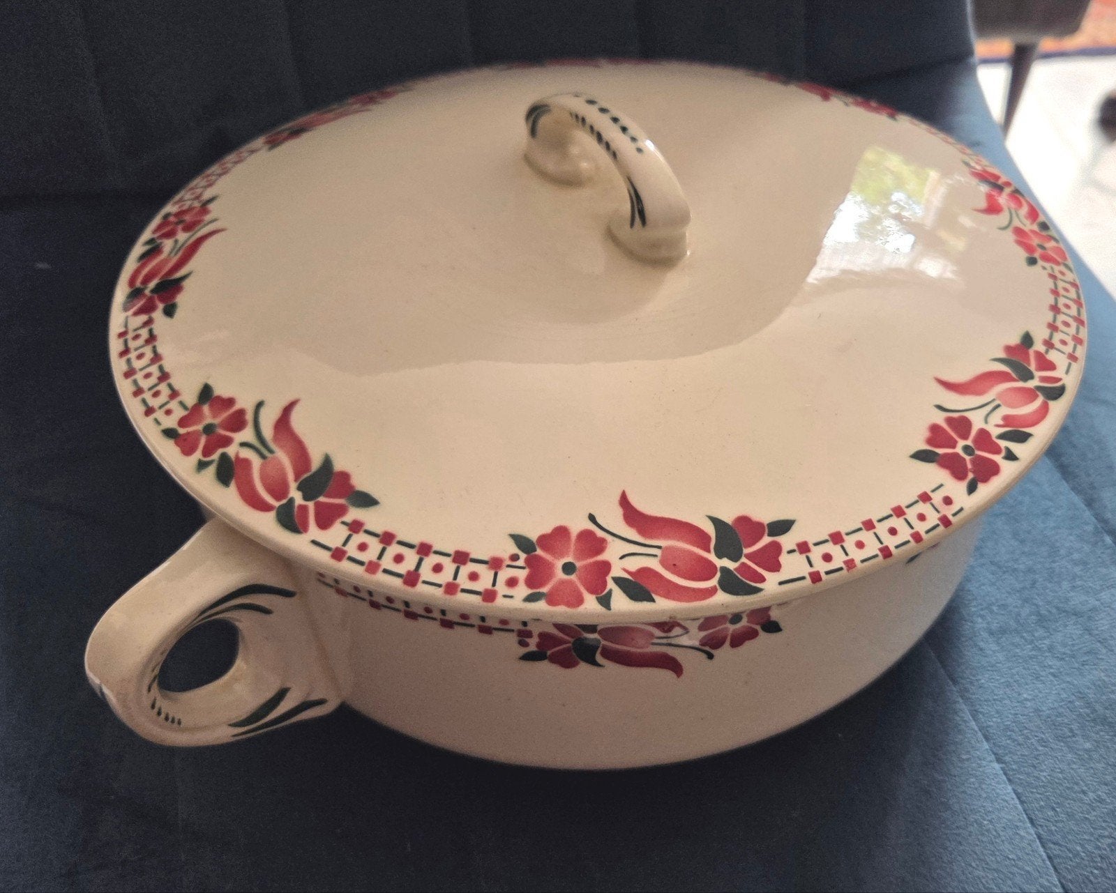 Grote oude Brocante Franse schaal met deksel St Arman 1960, Antiek en Kunst, Ophalen