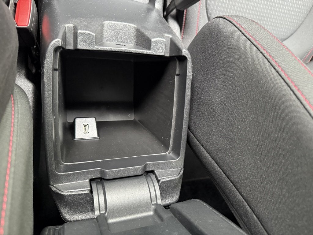 Foto 14 van Ford FOCUS Wagon 1.5 EcoBoost ST Line Business | trekhaak |