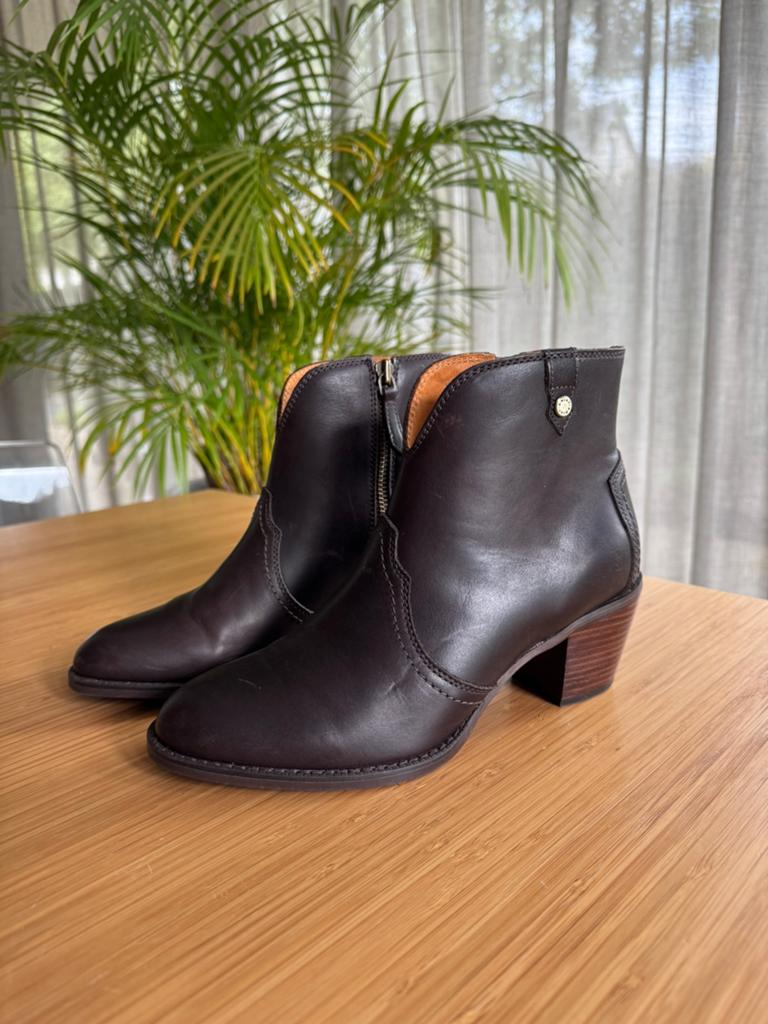 Ariat Enkellaarsjes, Kleding | Dames, Schoenen, Ophalen of Verzenden, Zo goed als nieuw, Bruin, Lage of Enkellaarzen