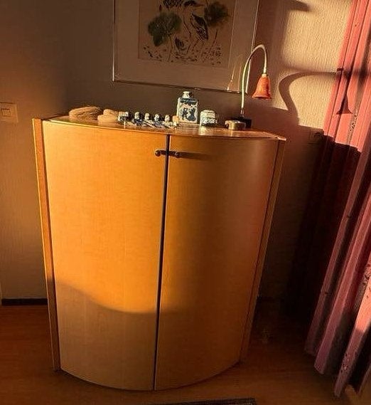 Essen design buikkast in zeer goede staat, Ophalen, Zo goed als nieuw