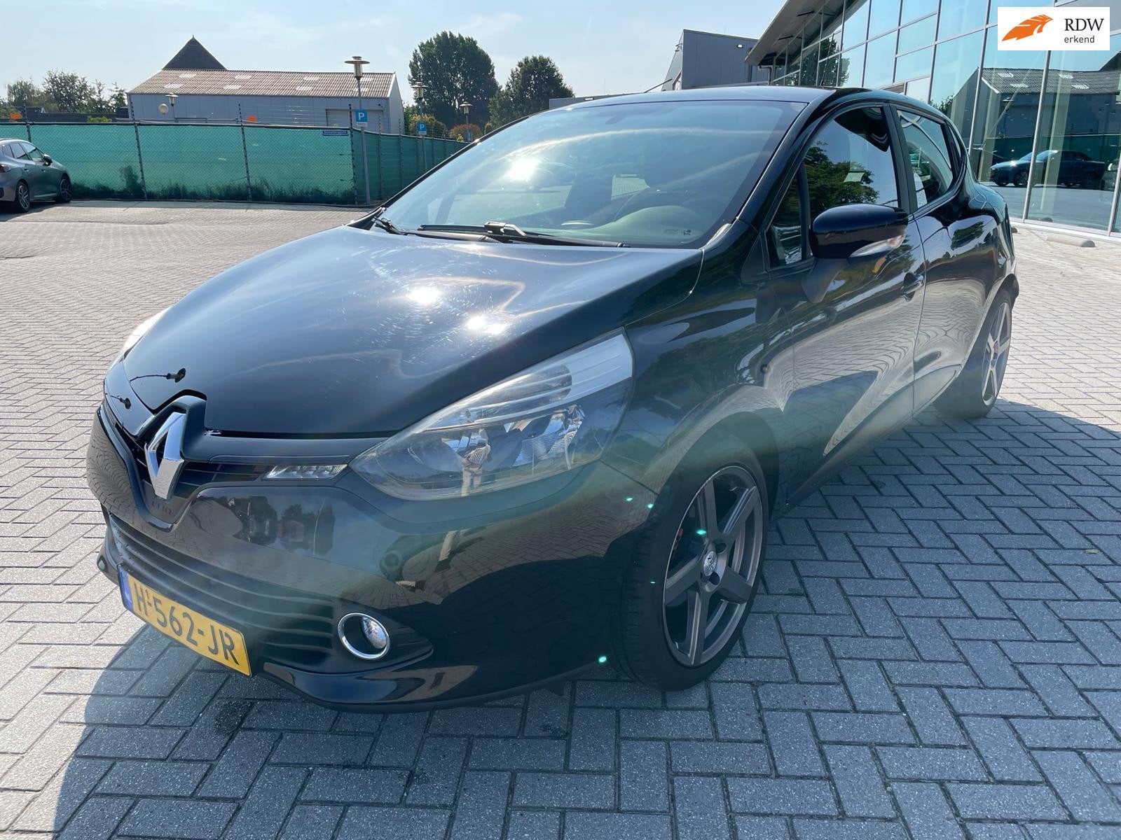Renault Clio 0.9 TCe AIRCO/RIJDT GOED/LM VELGEN/NETTE AUTO!, Auto's, Renault, Voorwielaandrijving, Stof, Zwart, Handgeschakeld