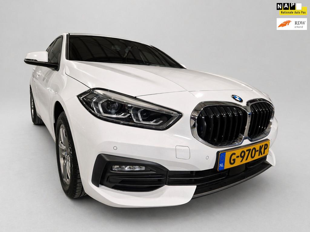 BMW 1-serie 118i Executive Edition - Automaat - CarPlay - Na, Gebruikt, Wit, Origineel Nederlands, Bedrijf
