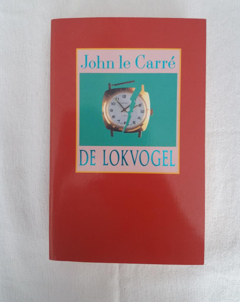 De lokvogel - john le carré, Ophalen of Verzenden, Gelezen