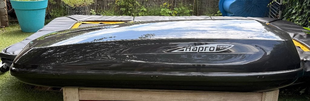 Hapro carver 6.4  Dakkoffer  met dakdragers en ski dragers, Ophalen, Gebruikt