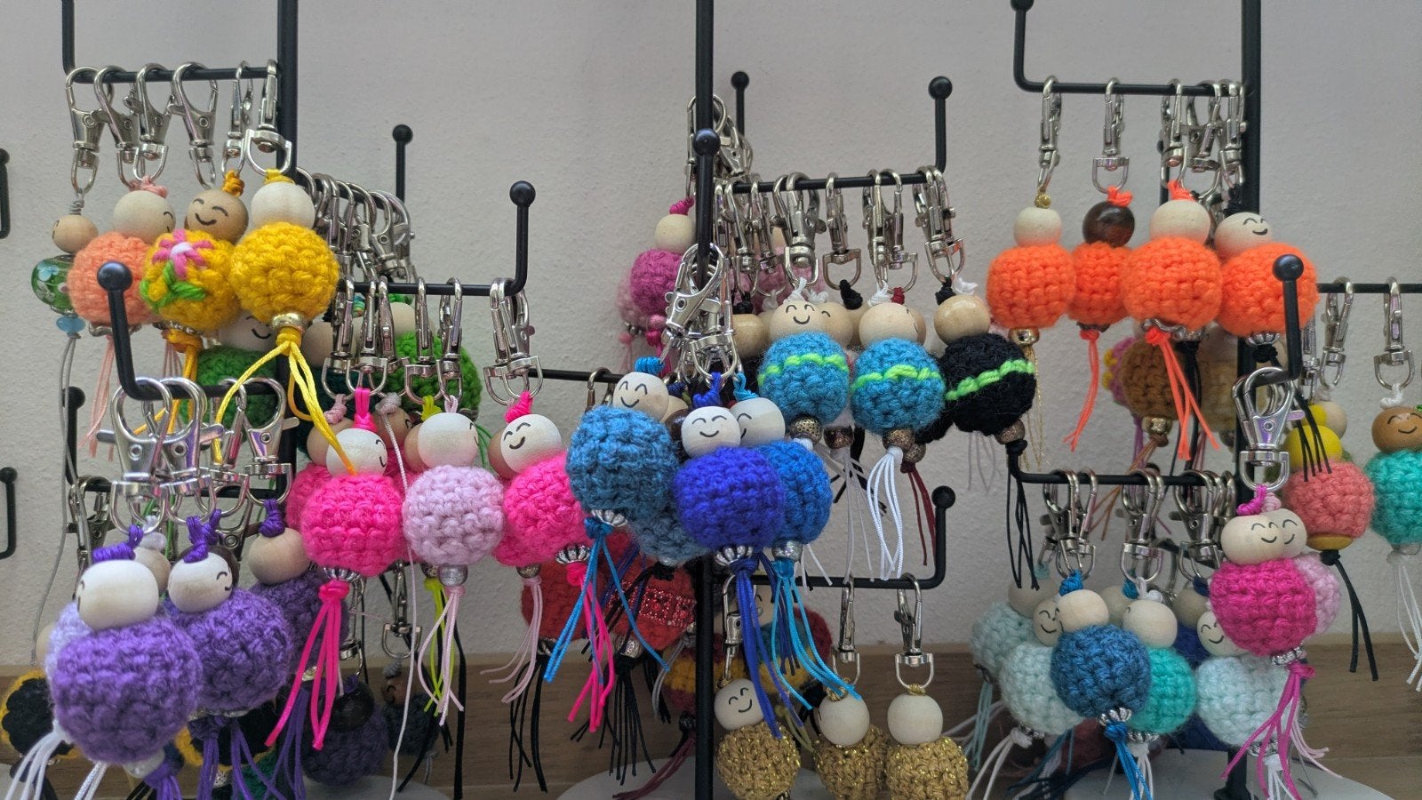 gelukspoppetjes sleutelhangers in diverse kleuren, Ophalen of Verzenden, Nieuw