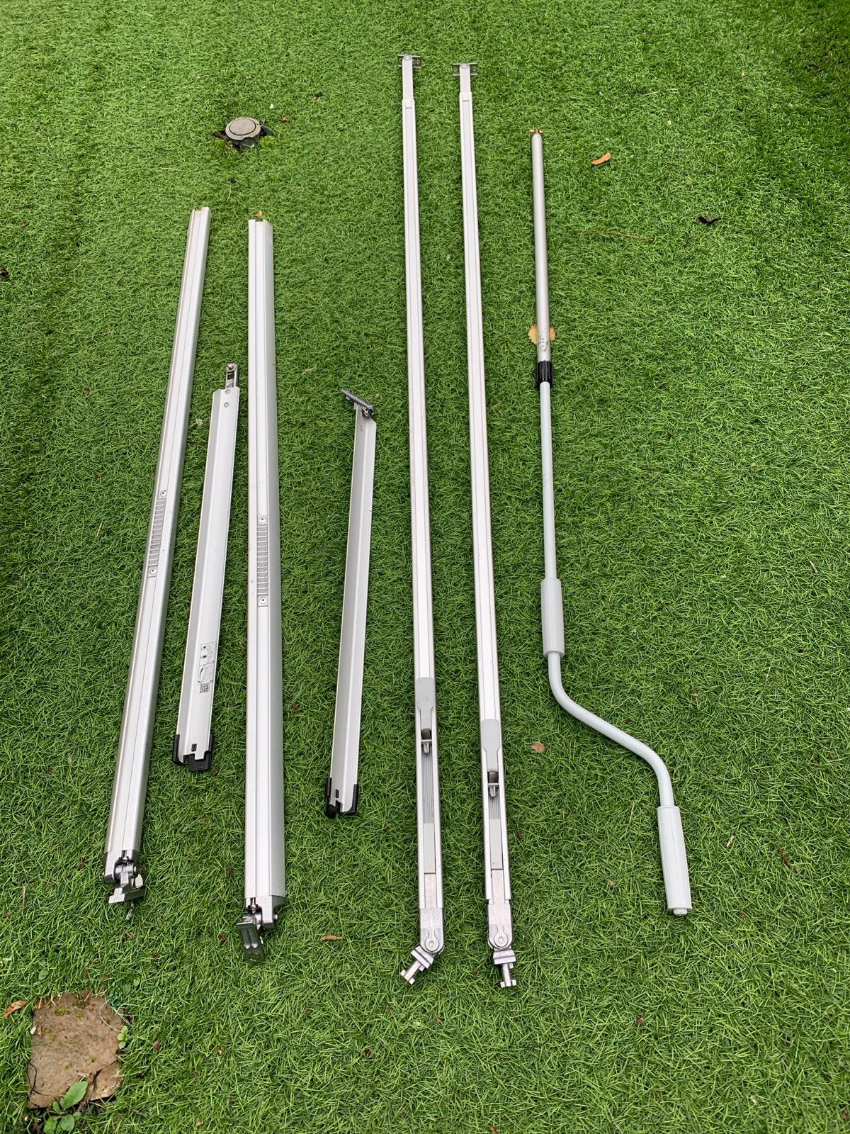 Poten voor Thule Omnistor 5500 luifel 4,5m, Ophalen, Gebruikt