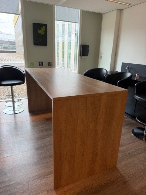Hoge bartafel 230x90 cm–stijlvolle houtlook–€149/stuk,3st, Gebruikt, 200 cm of meer, Vijf personen of meer, Rechthoekig