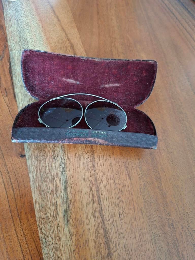 Oud/Antiek brilletje in originele brilkoker, Ophalen of Verzenden