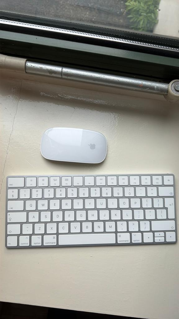 Apple Magic Keyboard + Mouse, Verzenden, Zo goed als nieuw, Overige aantallen, Overige merken