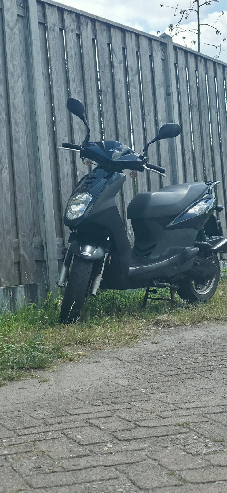 Zwarte Sym Orbit Scooter - Goede Staat, Fietsen en Brommers, Ophalen, Gebruikt, Benzine, Orbit