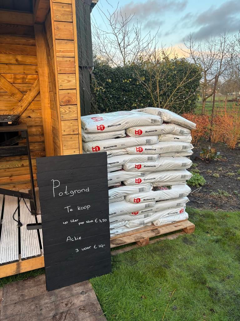 Potgrond 40 liter - Per stuk of 3 voor een actieprijs, Tuin en Terras, Ophalen of Verzenden, Potgrond