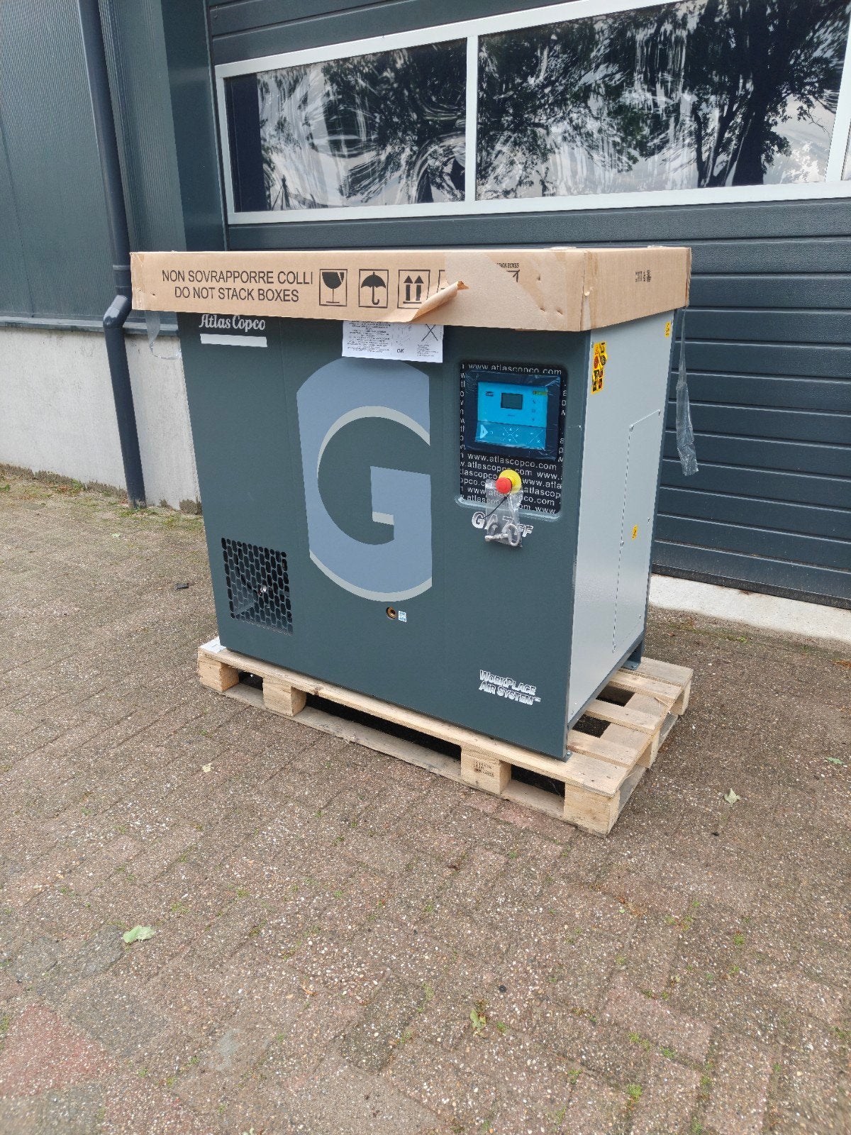 Nieuwe Atlas copco Ga7 ff compressor/droger, Ophalen, 800 liter/min of meer, Zo goed als nieuw, Geluidgedempt