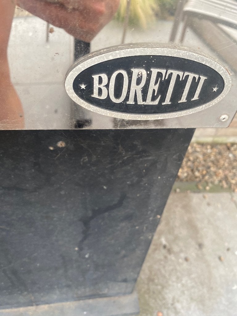 Boretti gas barbecue, Ophalen, Gebruikt