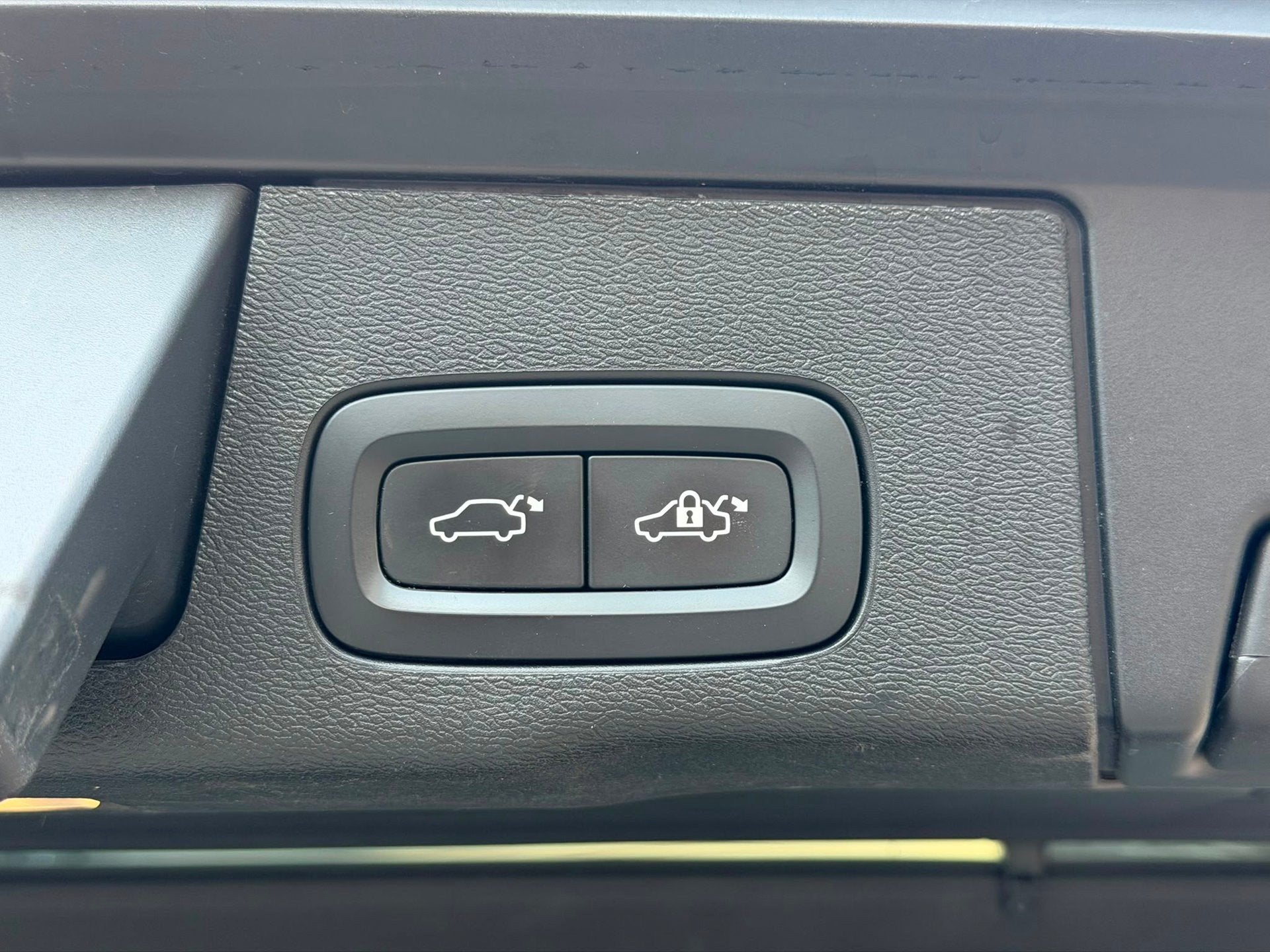 Foto 24 van Volvo XC60 2.0 T6 AWD Inscription PANO/HUD/B&W/360/MEMORY/VO