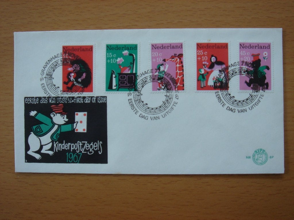 NVPH E87 1e Dag-enveloppe Kinderzegels 1967 – Kinderversjes, Ophalen of Verzenden, Onbeschreven, Nederland