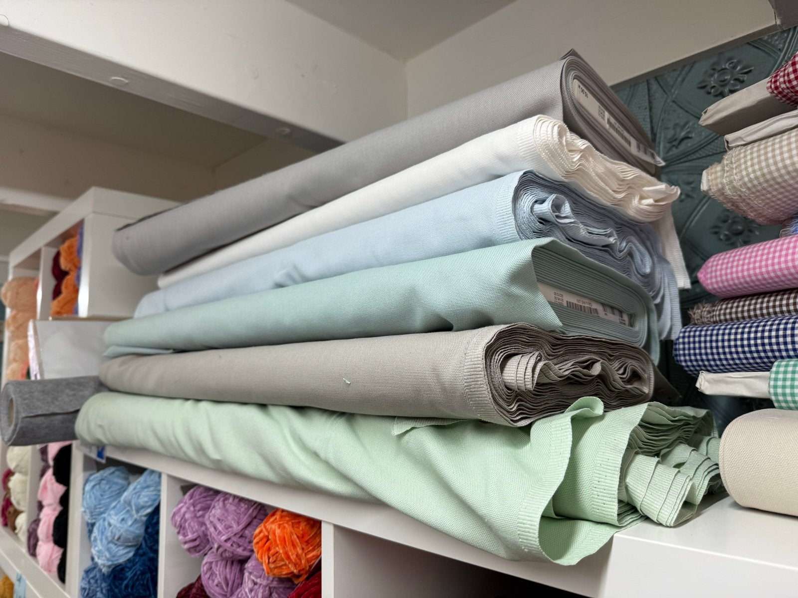 Stoffen op rol - Diverse kleuren en materialen, Meerkleurig, Nieuw, Ophalen of Verzenden, 30 tot 120 cm