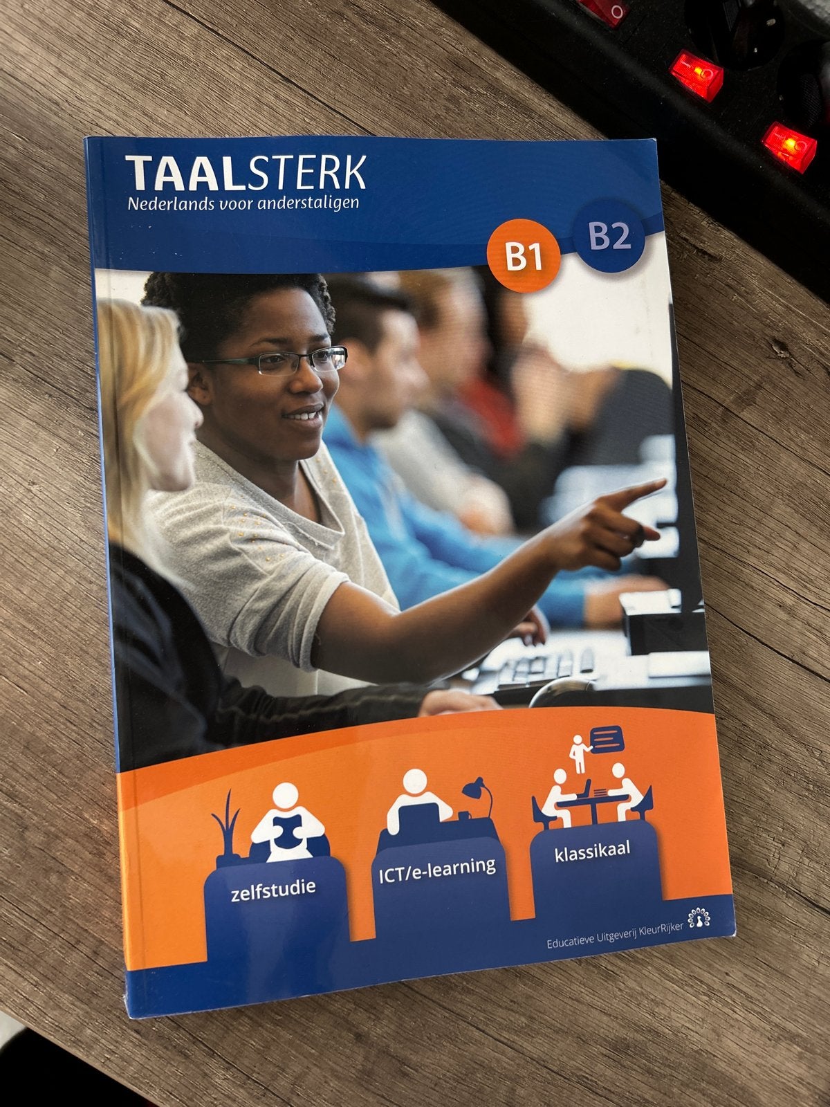 TAALSTERK Nederlands voor anderstaligen B1 B2, Boeken, Ophalen of Verzenden, Alpha, Zo goed als nieuw, Overige niveaus