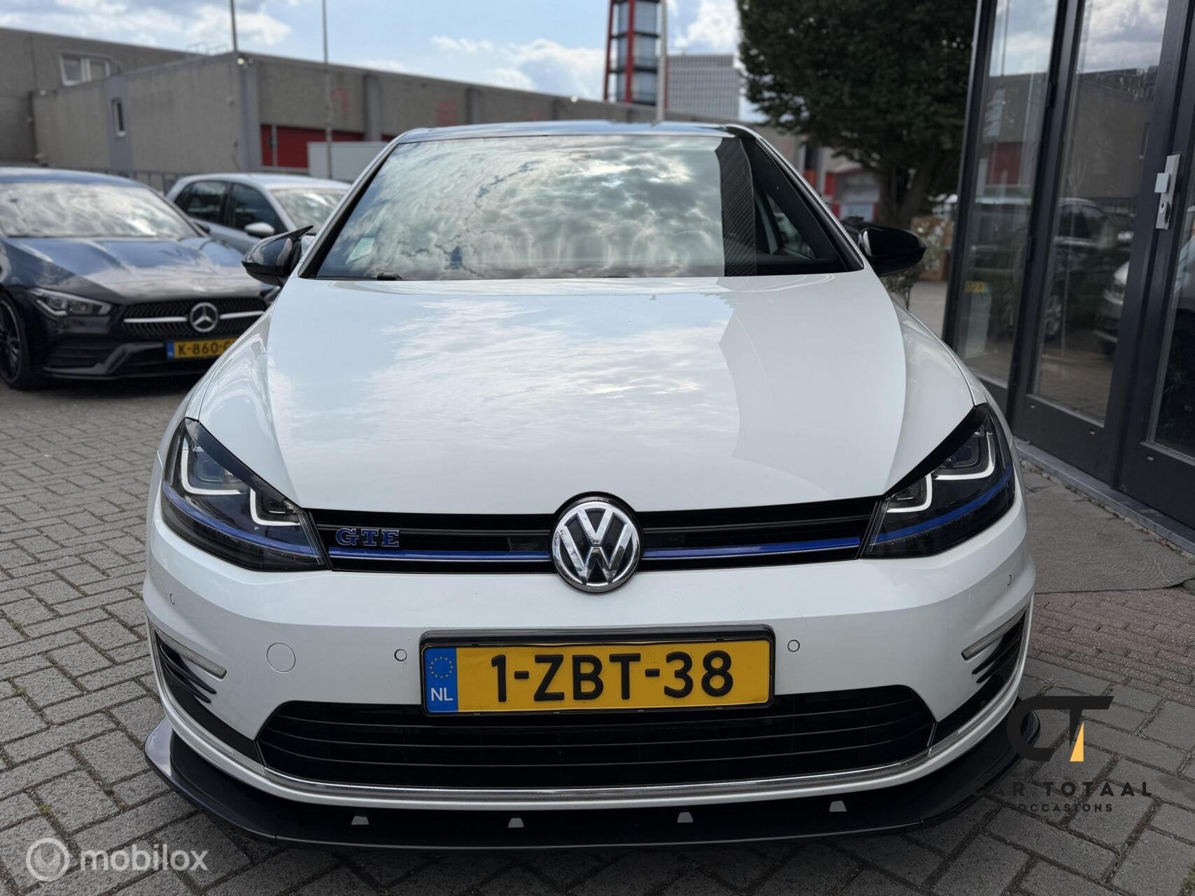 Volkswagen Golf 1.4 TSI GTE|PANO|SFEER.V|STERRENHEMEL|, Auto's, Gebruikt, Euro 6, 4 cilinders, Wit