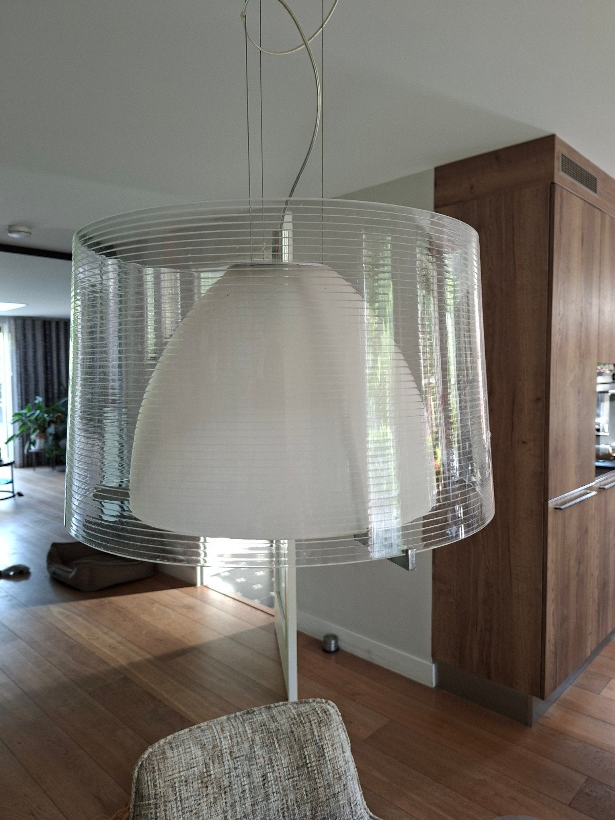 Moderne hanglamp met dubbele kap - transparant en wit, Huis en Inrichting, Lampen | Hanglampen, Modern, Eigentijds, Zo goed als nieuw
