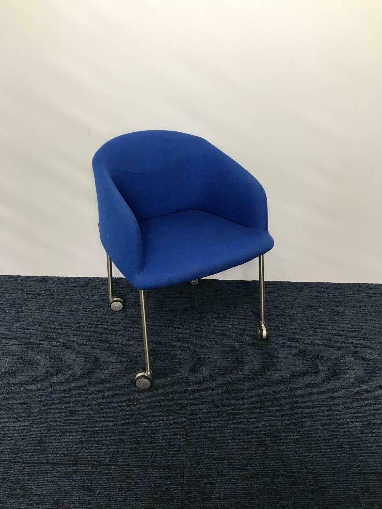 4 x Castelijn Orca vergaderstoel (verrijdbaar) blauwe stof, Huis en Inrichting, Stoelen, Ophalen, Gebruikt, Blauw, Vier