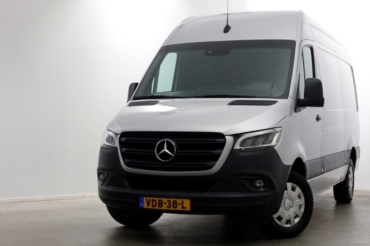 Mercedes-Benz Sprinter 319 CDI 3.0 V6 190pk E6 L2H2 7G Autom, Auto's, Automaat, Dealer onderhouden, Achterwielaandrijving, Gebruikt