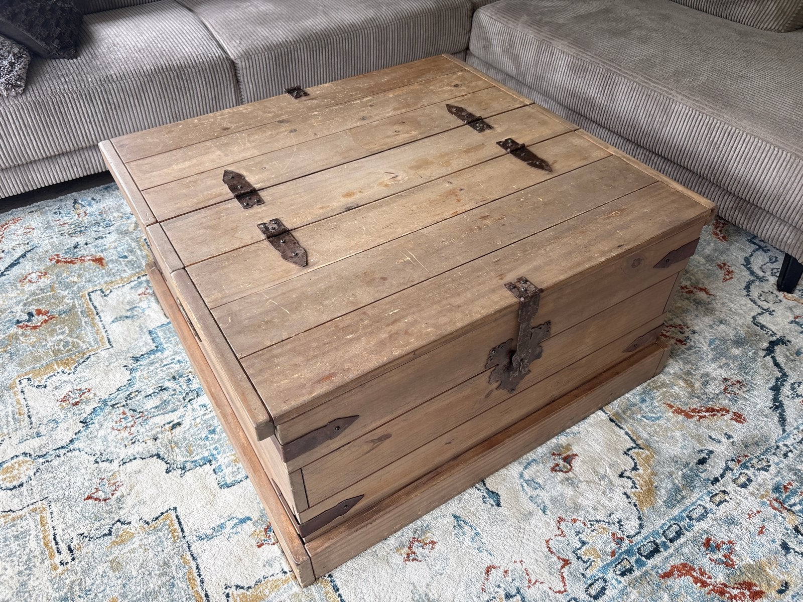 Houten kist/salontafel met metalen beslag, Ophalen, Gebruikt, 50 tot 100 cm, 75 tot 100 cm
