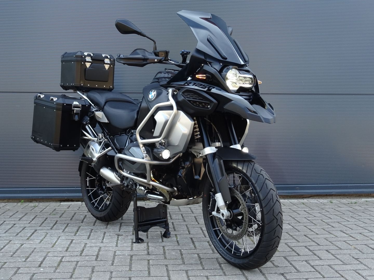 BMW R 1250 GS ADVENTURE TRIPLE BLACK 2021 VOL OPTIES BTW, 2 cilinders, 1254 cc, Motorrijbewijs A, Bedrijf