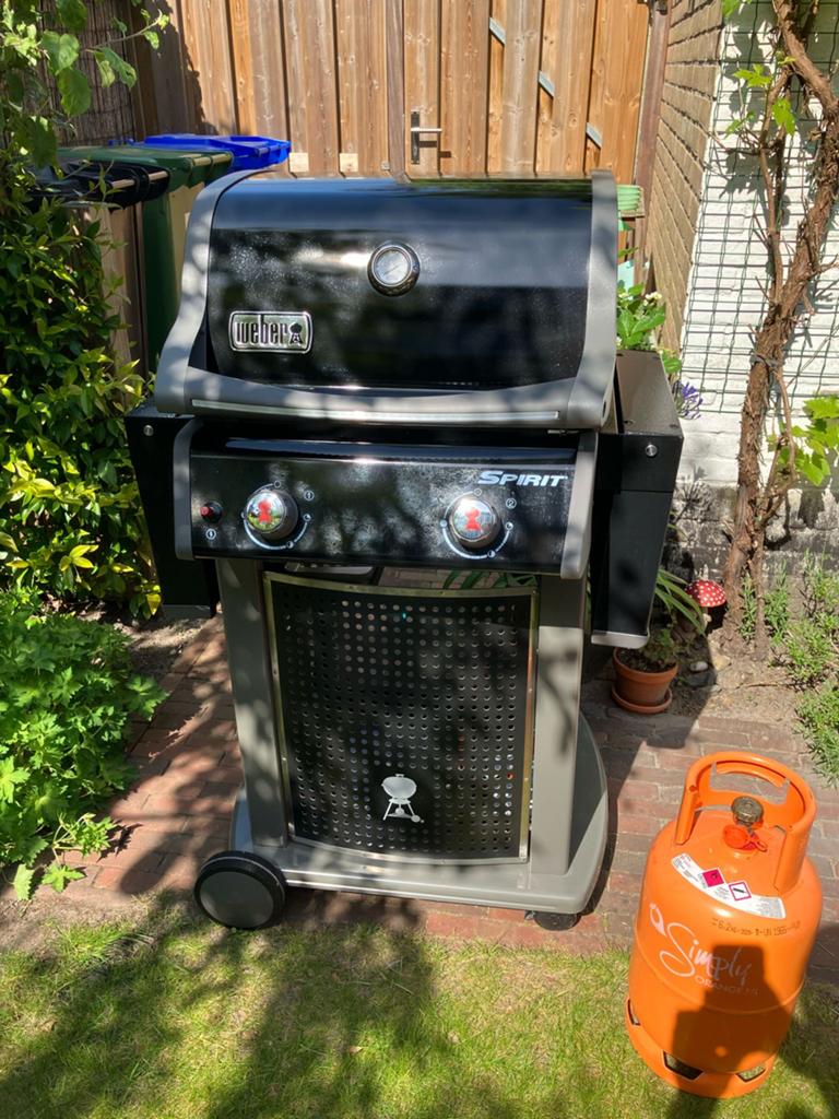 Weber Spirit E-210 Classic (2022) met accessoires, Tuin en Terras, Gasbarbecues, Ophalen, Gebruikt