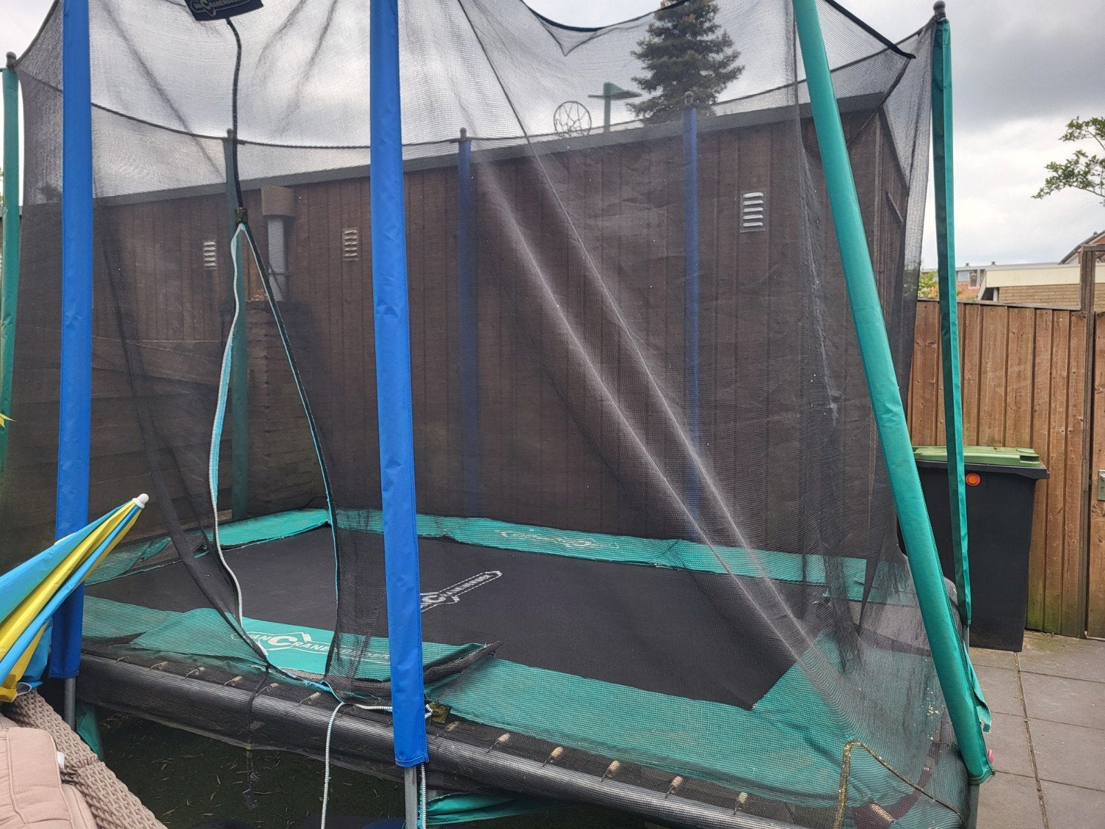 Trampoline - gebruikt, rits kapot, Ophalen, Gebruikt