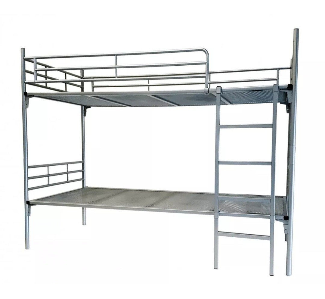 Foto 2 van Stevig stapelbed - Twee verdiepingen!