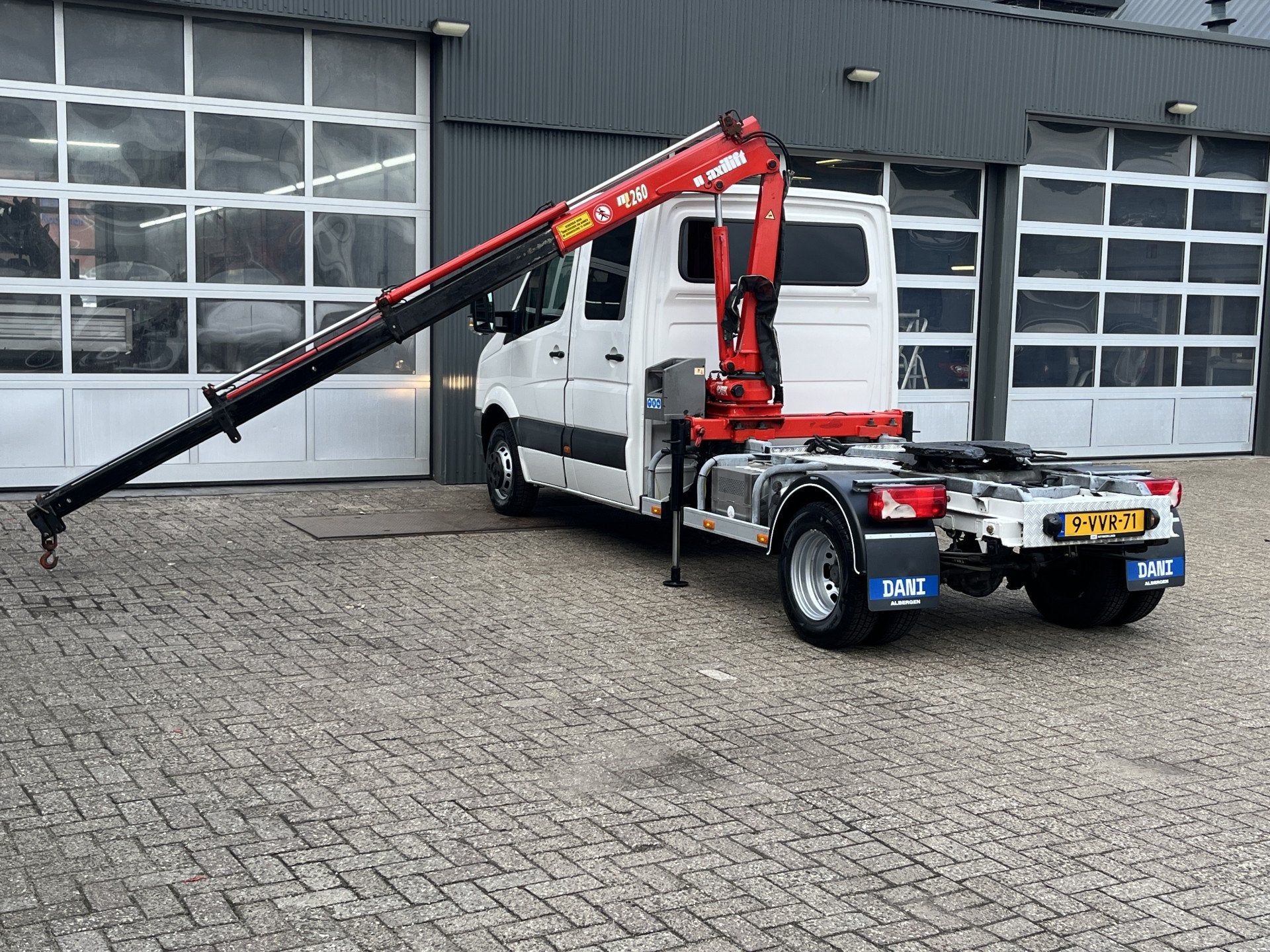 Volkswagen Crafter 46 2.0 TDI Be-Trekker Maxilift Laadkraan, Auto's, Bestelauto's, Euro 5, Gebruikt, Zwart, 4 cilinders